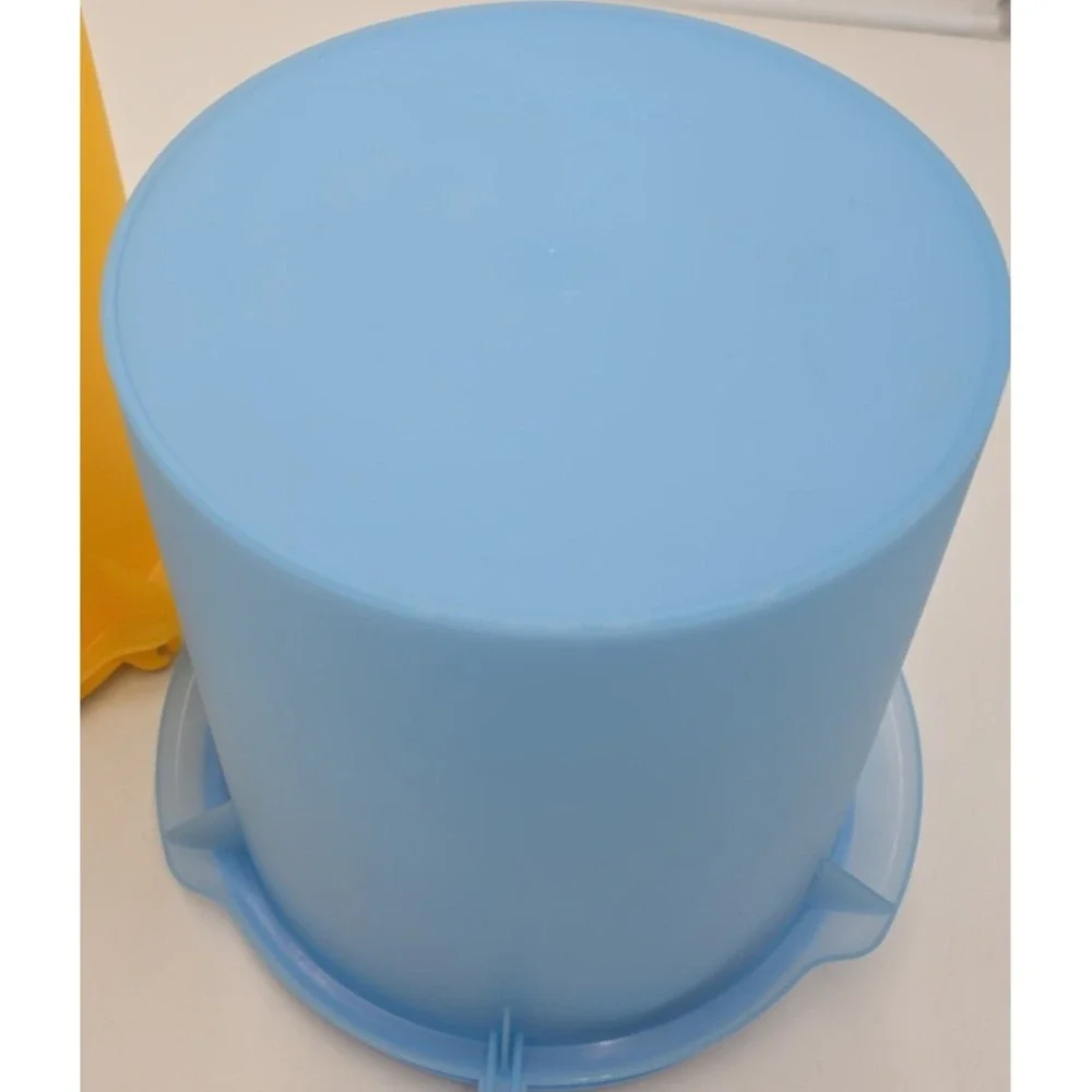 Vtg Tupperware Jumbo Containers 2 Harvest Yellow Blue Lids 5L Cottagecore